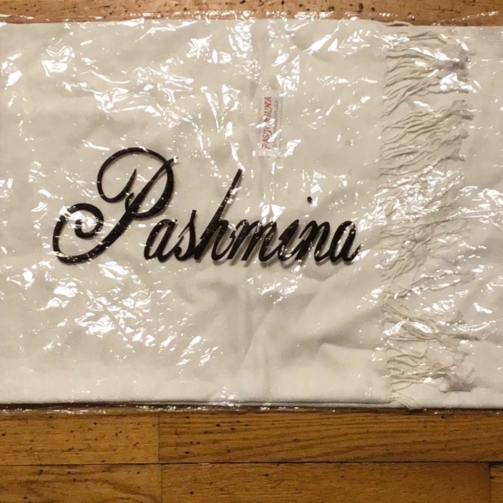 Pashmina scarf